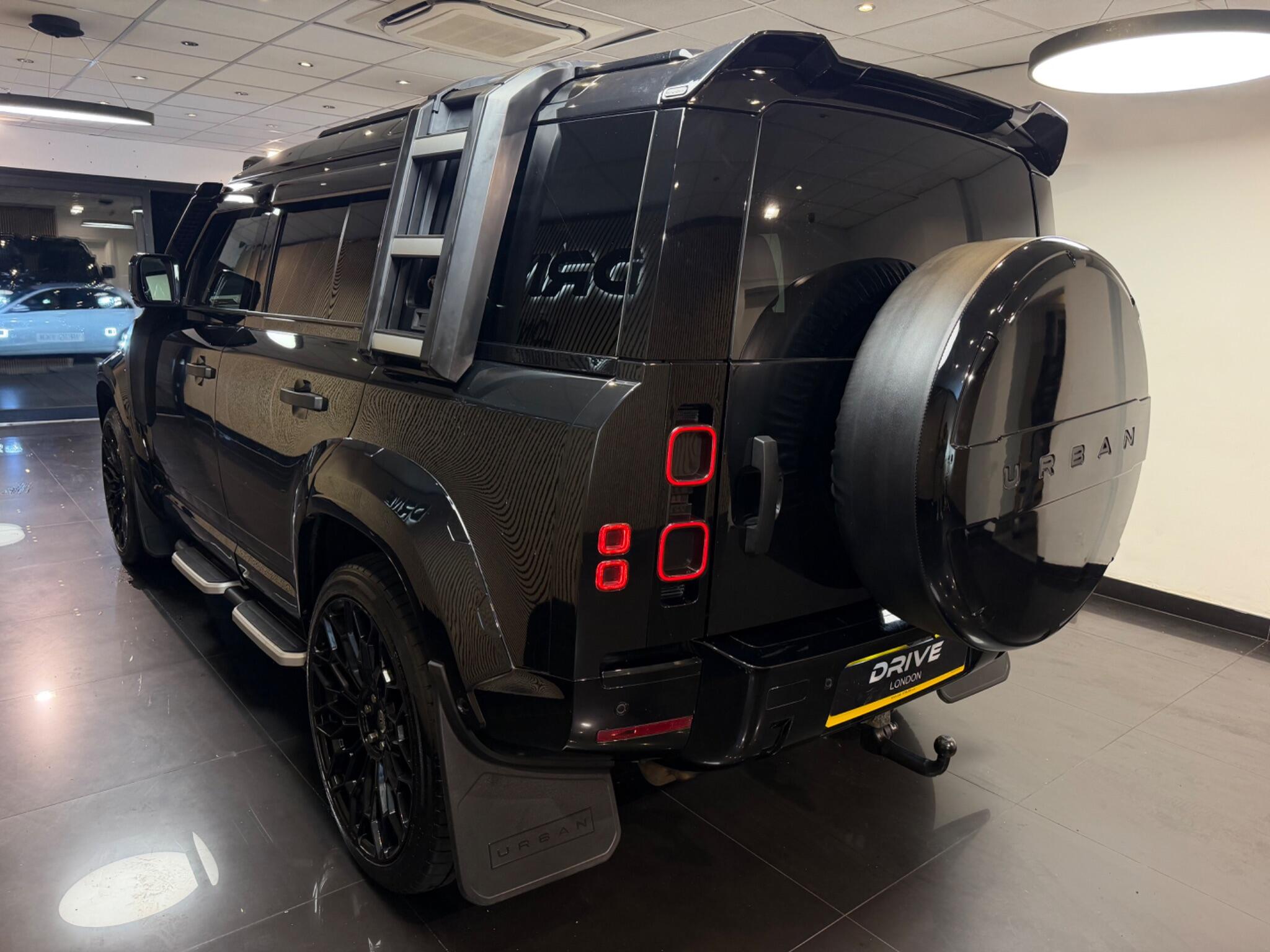 Land Rover Defender 110